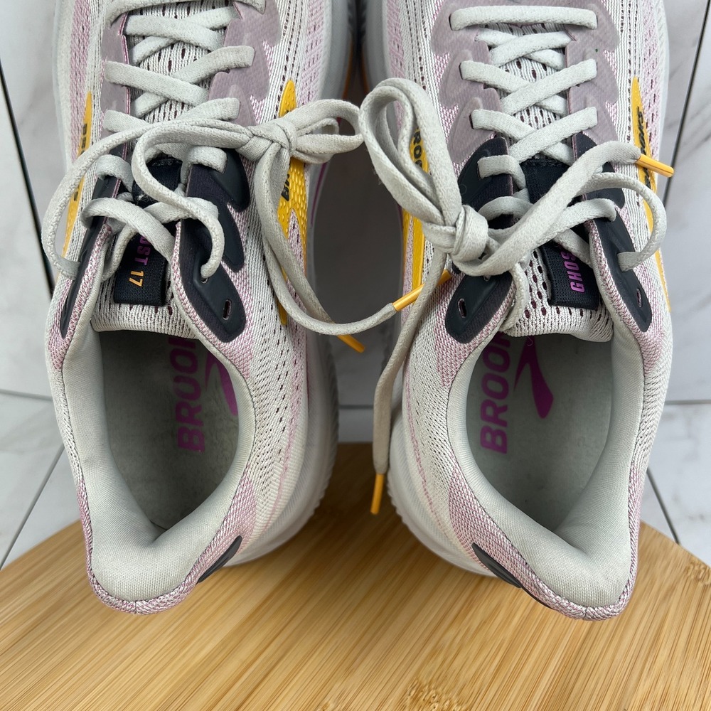 Brooks Ghost 17 Womens Size 9 2E X-WIDE Oyster Apricot Running Shoes 1204312E070 - Picture 11 of 12